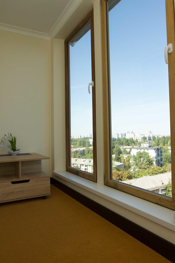 Aparthotel On Klinichna St. Kyiv Exterior photo